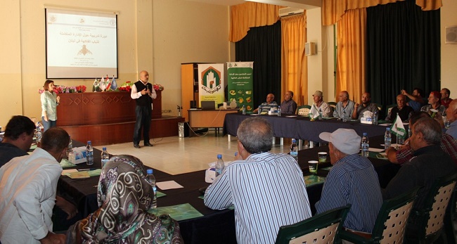 ندوة عن مكافحة ذبابة الفاكهة وآفات الزيتون في مديرية الجنوب ندوة عن مكافحة ذبابة الفاكهة وآفات الزيتون في مديرية الجنوب